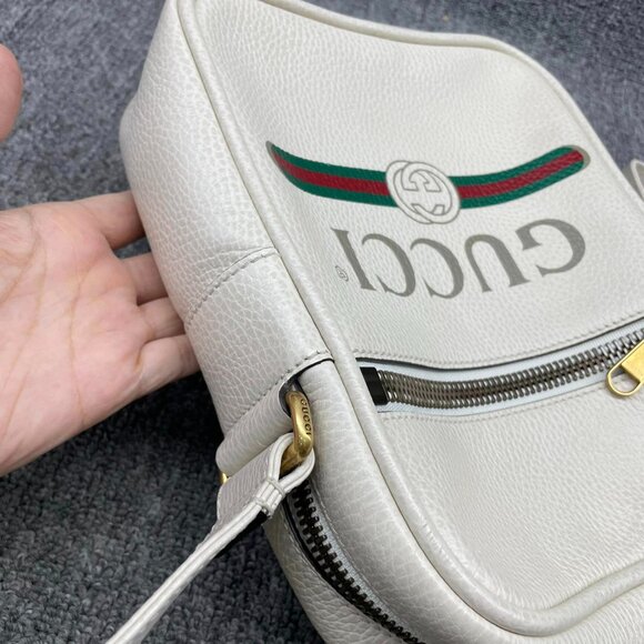 100% Authentic Gucci Leather Crossbody Bag - Picture 5 of 15